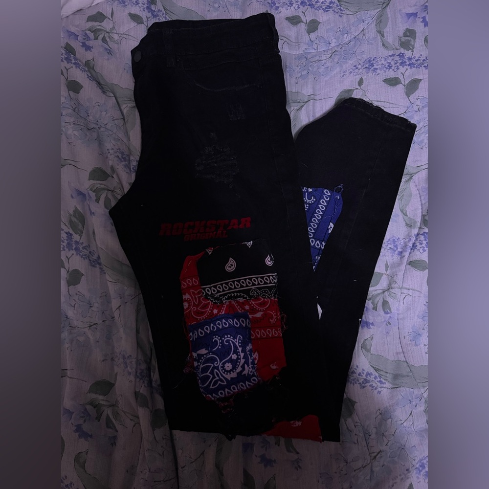 Rockstar Original Black bandanna, patch jeans
